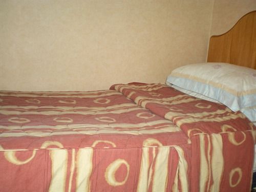 Whin Park Guest House Ларгс Экстерьер фото